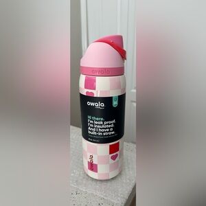 Owala Check Me Out 32 oz tumbler